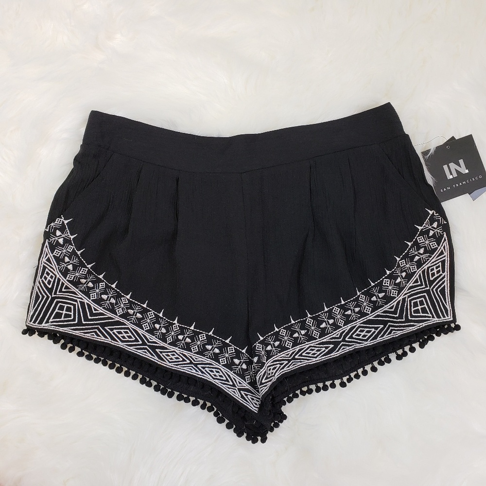 Black and White Embroidered High Waisted Short NWT